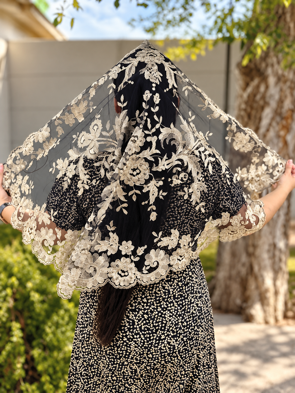 Olivia Maxi Veil Gold Metallic / Black